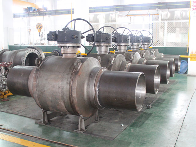 Fully welded ball valves with sleeve pipe Fully welded ball valves with sleeve pipe