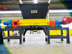 Double shaft textile shredder